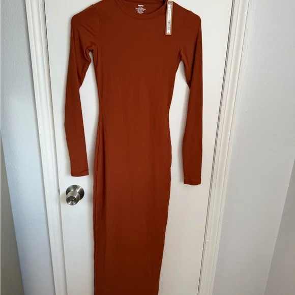 SKIMS | Dresses | Skims Crew Neck Long Sleeve Dress | Poshmark